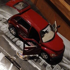 🤠2001 CHRYSLER PT CRUISER DIE CAST 1:24 SCALE BURGANDY (DARK RED) CAR